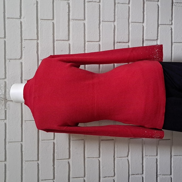 Oliver. O Red Silver Stud Detail Mock Neck Fitted Sweater. Size Large NWT - Picture 5 of 9